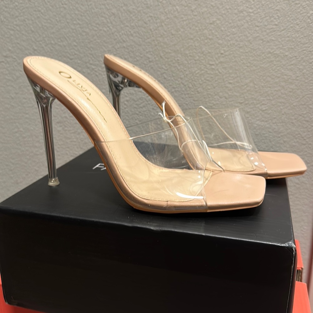 Heels from forever 21 never worn